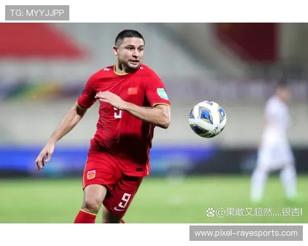 退役后依然饱受伤痛困扰的足球巨星：回首辉煌与挑战人生的痛与坚持